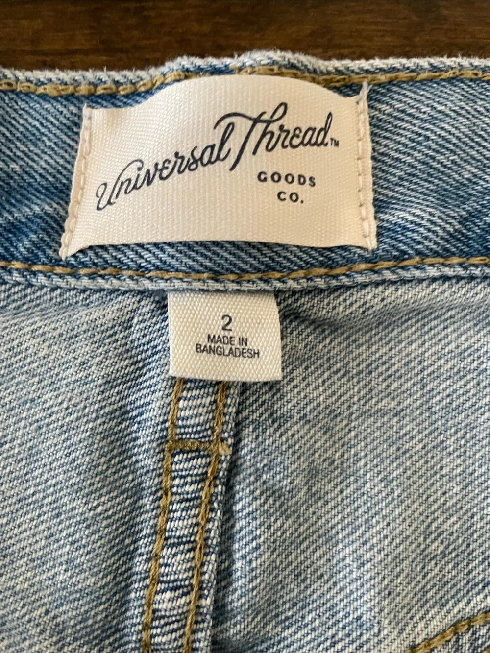 Universal Thread Women's Mid-Rise 90's Baggy Cuff Denim Shorts